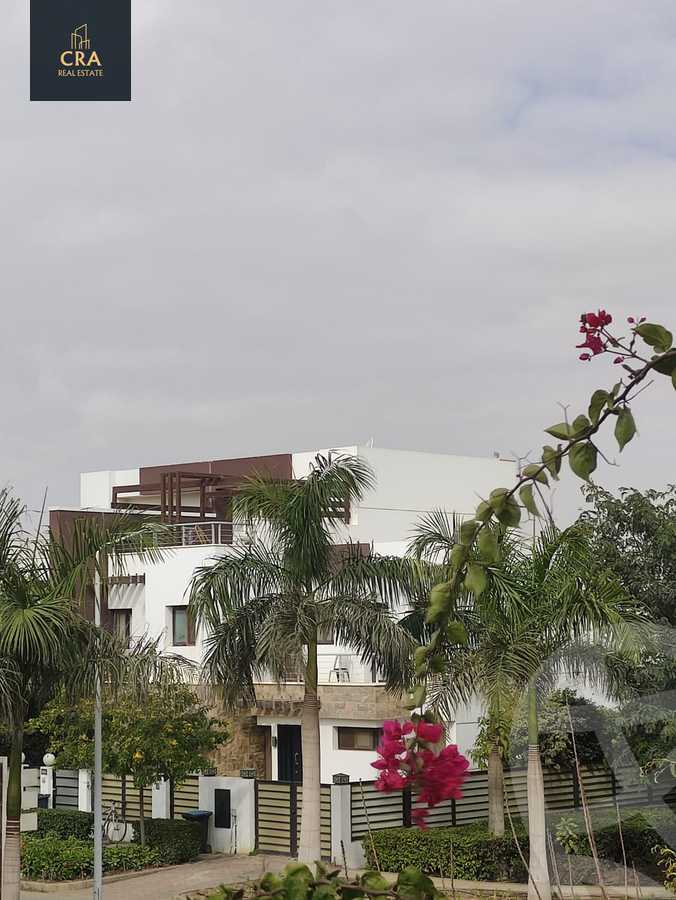 https://aqarmap.com.eg/ar/listing/6289497-for-rent-cairo-new-cairo-compounds-hyde-park-centre-ville-hyde-park