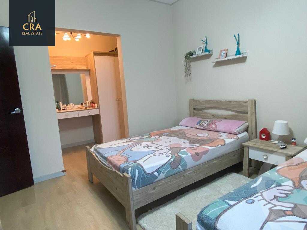 https://aqarmap.com.eg/ar/listing/6573937-for-rent-cairo-new-cairo-compounds-hyde-park-centre-ville-hyde-park