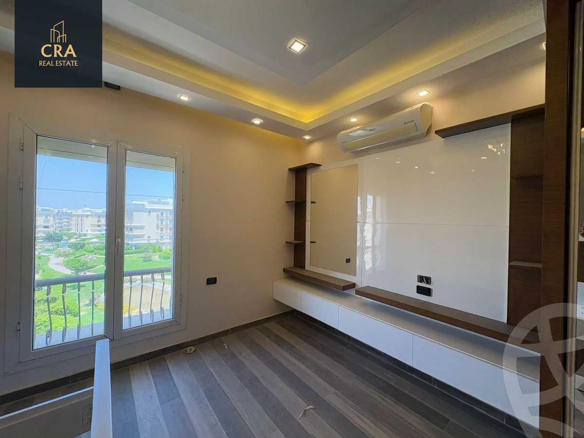 https://aqarmap.com.eg/en/listing/6583454-for-rent-cairo-new-cairo-compounds-hyde-park-centre-ville-hyde-park