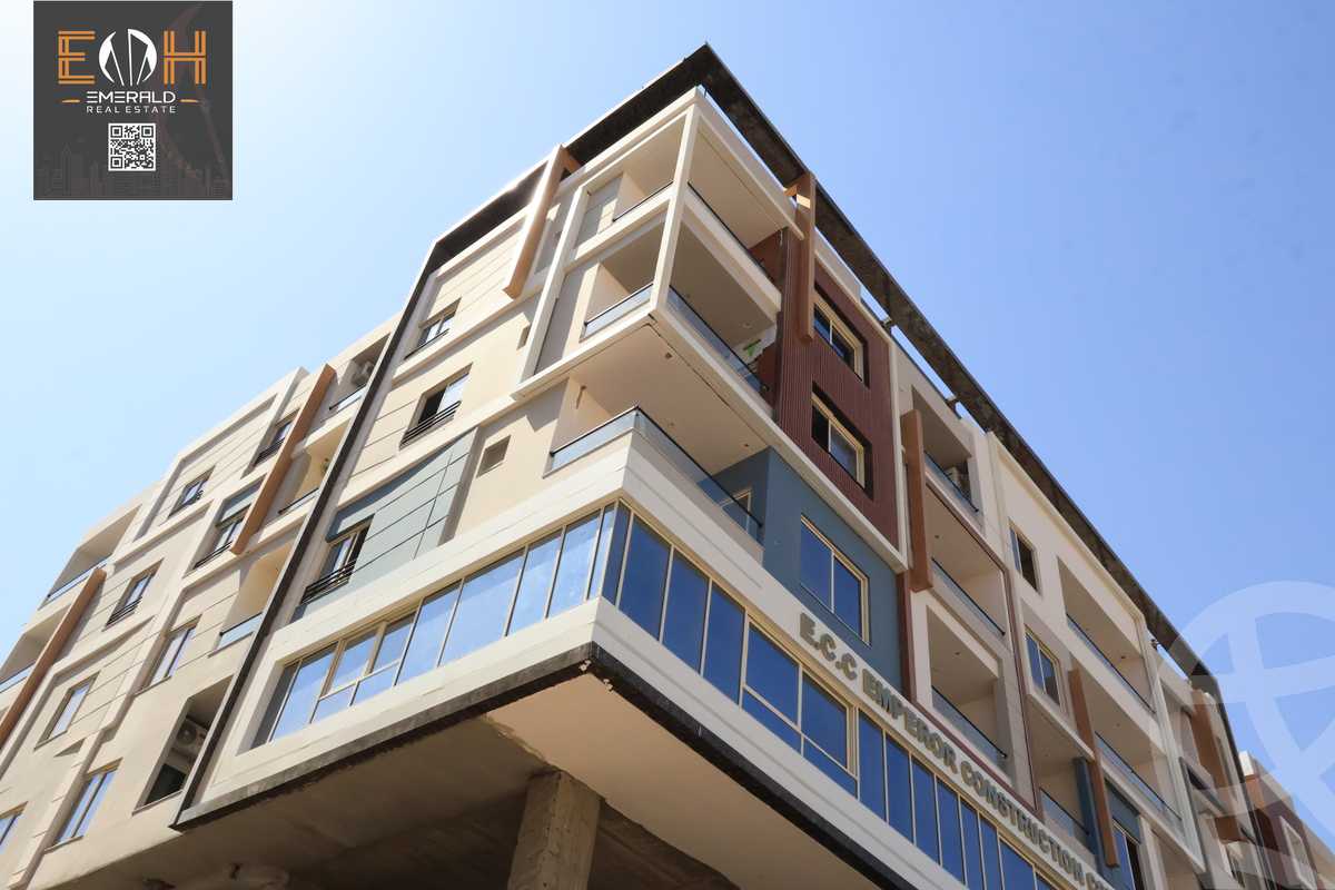 https://aqarmap.com.eg/ar/listing/5988262-for-sale-red-sea-hurghada-resorts-iconic-resort-emperor