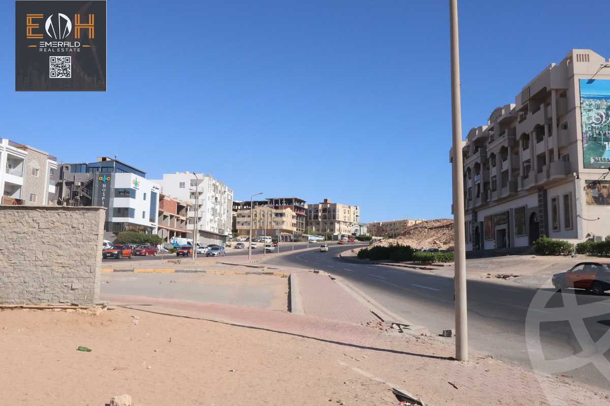 https://aqarmap.com.eg/ar/listing/6085745-for-sale-red-sea-hurghada-resorts-iconic-resort-emperor