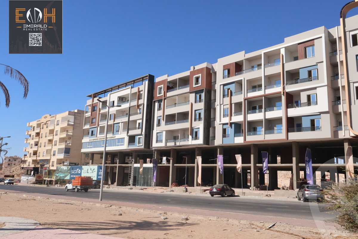 https://aqarmap.com.eg/ar/listing/6099237-for-sale-red-sea-hurghada-resorts-iconic-resort-emperor