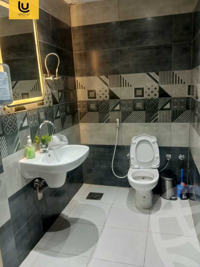 https://aqarmap.com.eg/ar/listing/5264260-for-rent-cairo-new-cairo-shr-mjm-lbnwk