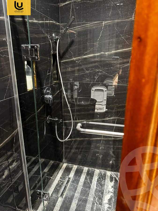 https://aqarmap.com.eg/ar/listing/5275040-for-sale-cairo-new-cairo-compounds-dh-ykwn-2-ryzydns-styl-hwm