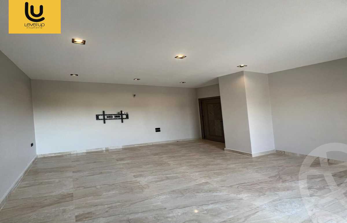 https://aqarmap.com.eg/ar/listing/5301922-for-rent-cairo-new-cairo-compounds-hyde-park-centre-ville-hyde-park