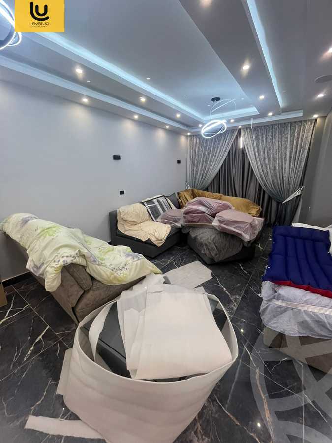 https://aqarmap.com.eg/en/listing/5302268-for-sale-cairo-new-cairo-compounds-stwn-ryzydns-by-ar-y-llttwyr