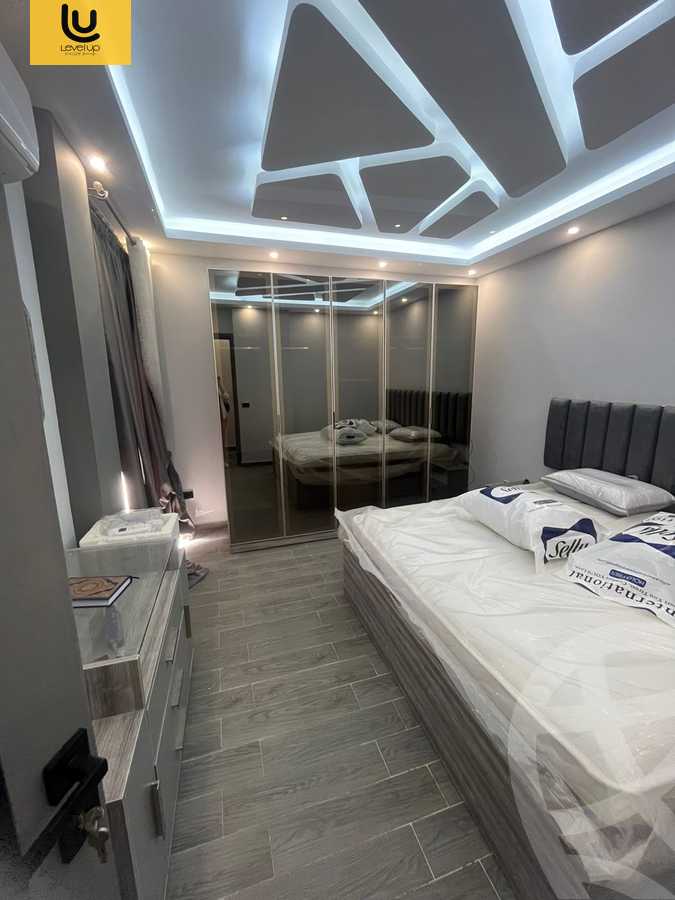 https://aqarmap.com.eg/en/listing/5302268-for-sale-cairo-new-cairo-compounds-stwn-ryzydns-by-ar-y-llttwyr