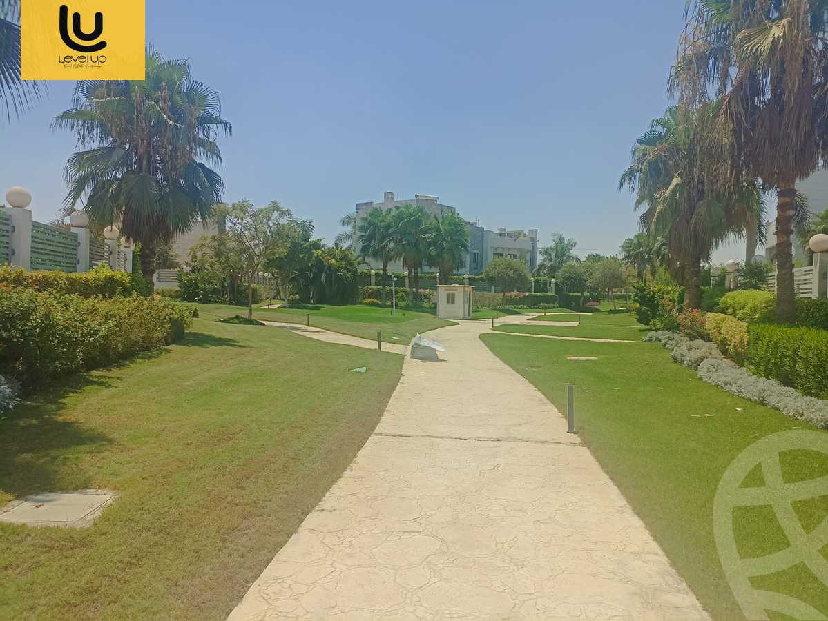 https://aqarmap.com.eg/ar/listing/5302304-for-sale-cairo-6th-of-october-compounds-cleopatra-square