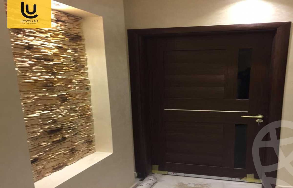 https://aqarmap.com.eg/ar/listing/5326109-for-sale-cairo-new-cairo-compounds-mountain-view-hyde-park