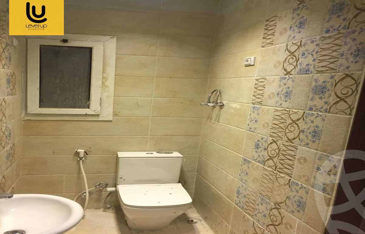 https://aqarmap.com.eg/ar/listing/5326109-for-sale-cairo-new-cairo-compounds-mountain-view-hyde-park