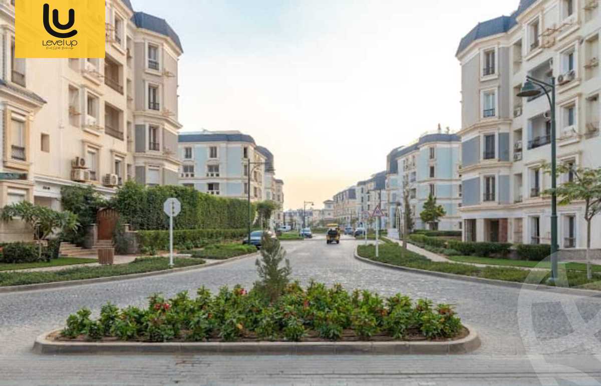 https://aqarmap.com.eg/ar/listing/5328807-for-sale-cairo-new-cairo-compounds-mountain-view-hyde-park
