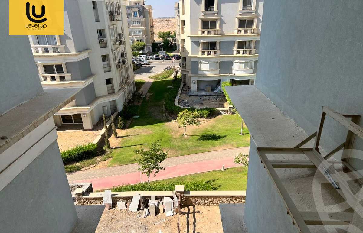 https://aqarmap.com.eg/ar/listing/5328807-for-sale-cairo-new-cairo-compounds-mountain-view-hyde-park
