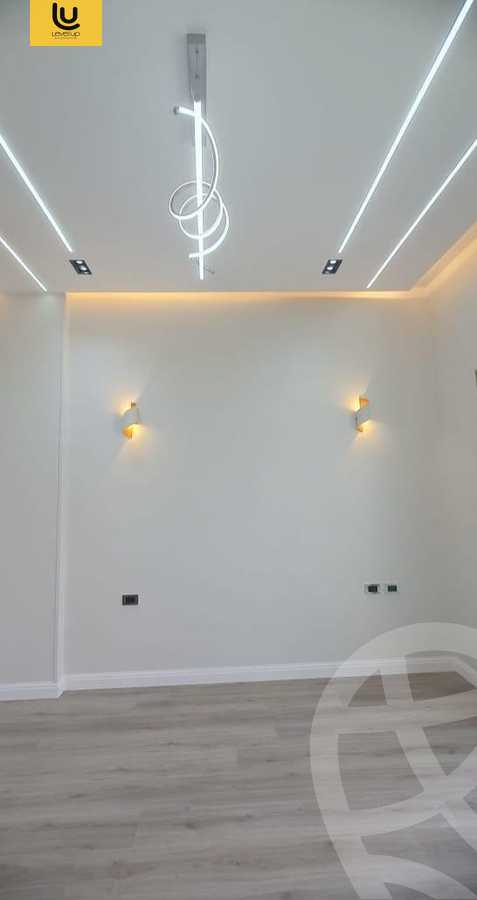 https://aqarmap.com.eg/en/listing/5388395-for-sale-cairo-new-cairo-compounds-moon-valley