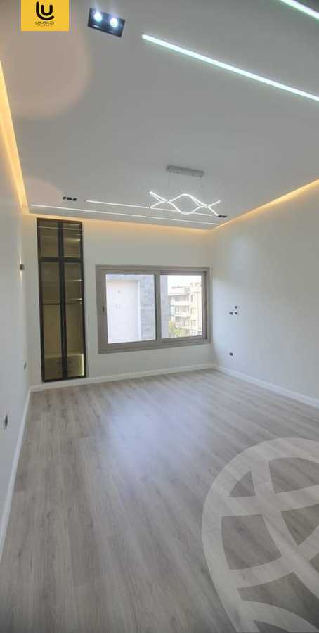 https://aqarmap.com.eg/en/listing/5388395-for-sale-cairo-new-cairo-compounds-moon-valley