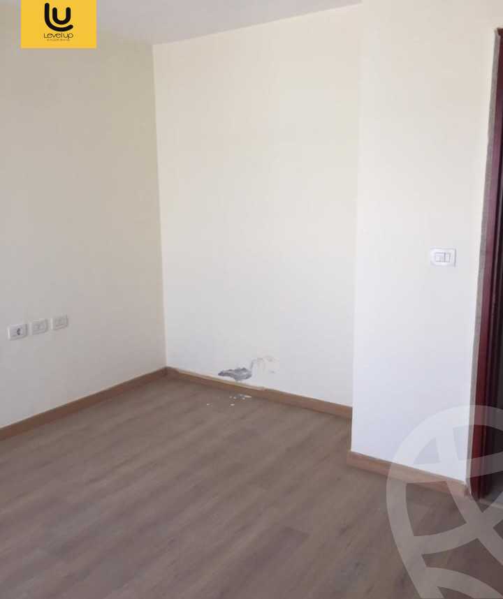 https://aqarmap.com.eg/ar/listing/5388712-for-sale-cairo-new-cairo-compounds-hyde-park