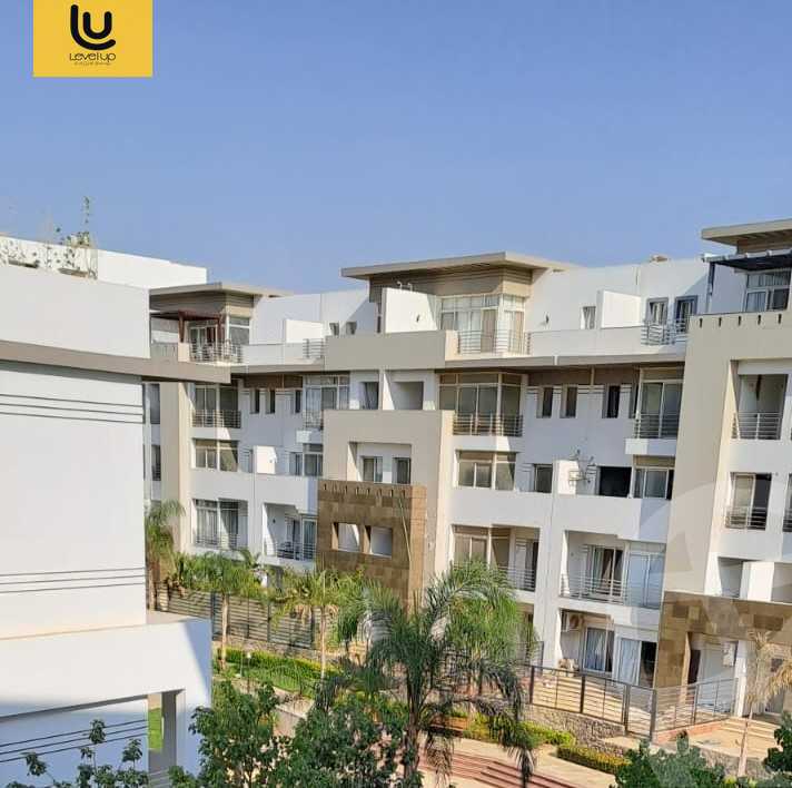 https://aqarmap.com.eg/ar/listing/5388712-for-sale-cairo-new-cairo-compounds-hyde-park