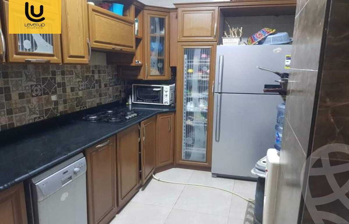 https://aqarmap.com.eg/ar/listing/5416098-for-sale-cairo-new-cairo-compounds-moon-valley