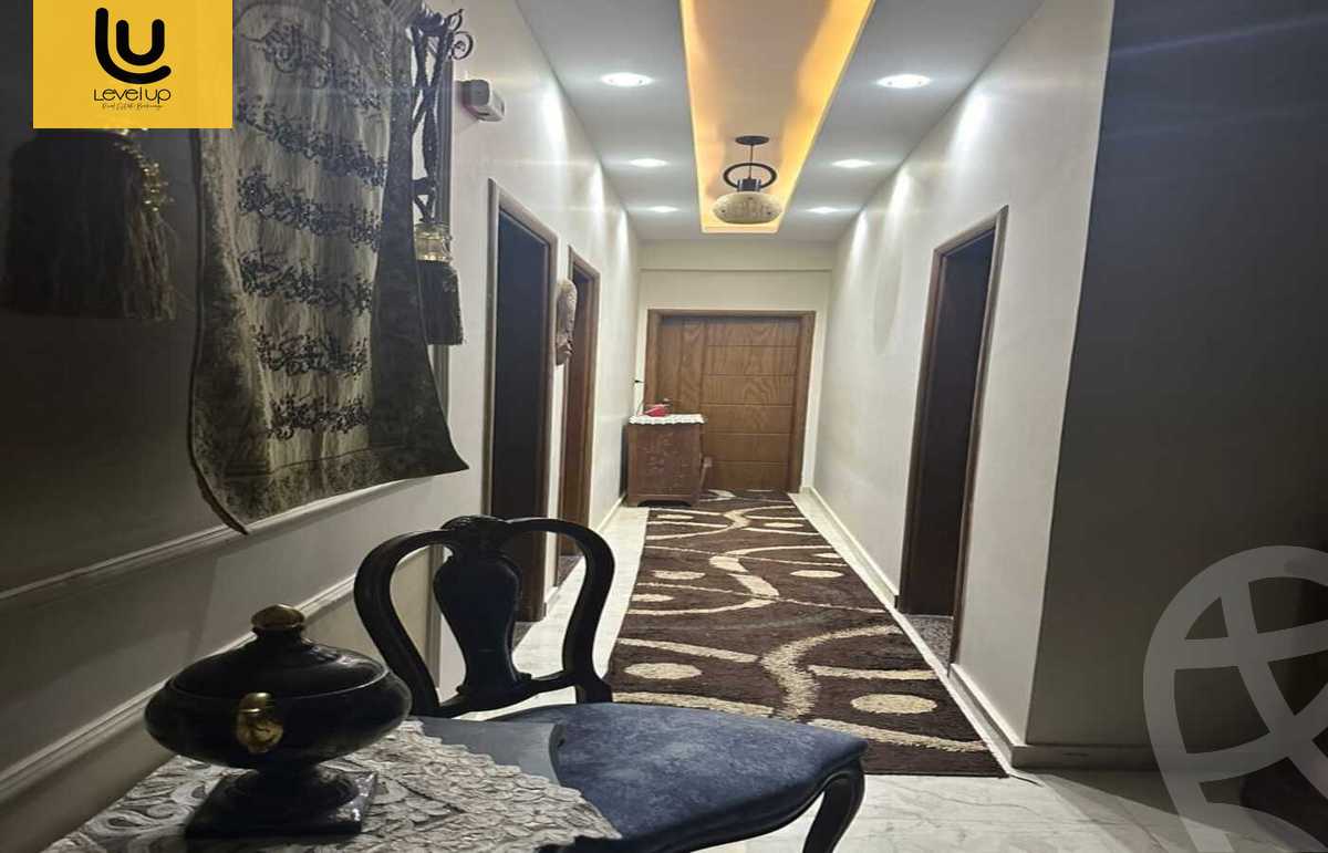 https://aqarmap.com.eg/ar/listing/5416098-for-sale-cairo-new-cairo-compounds-moon-valley