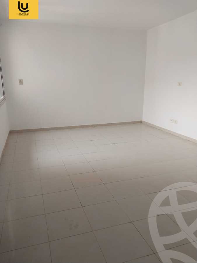 https://aqarmap.com.eg/ar/listing/5420278-for-sale-cairo-new-cairo-lrhb-city-phase-4-mostafa-kamel-st