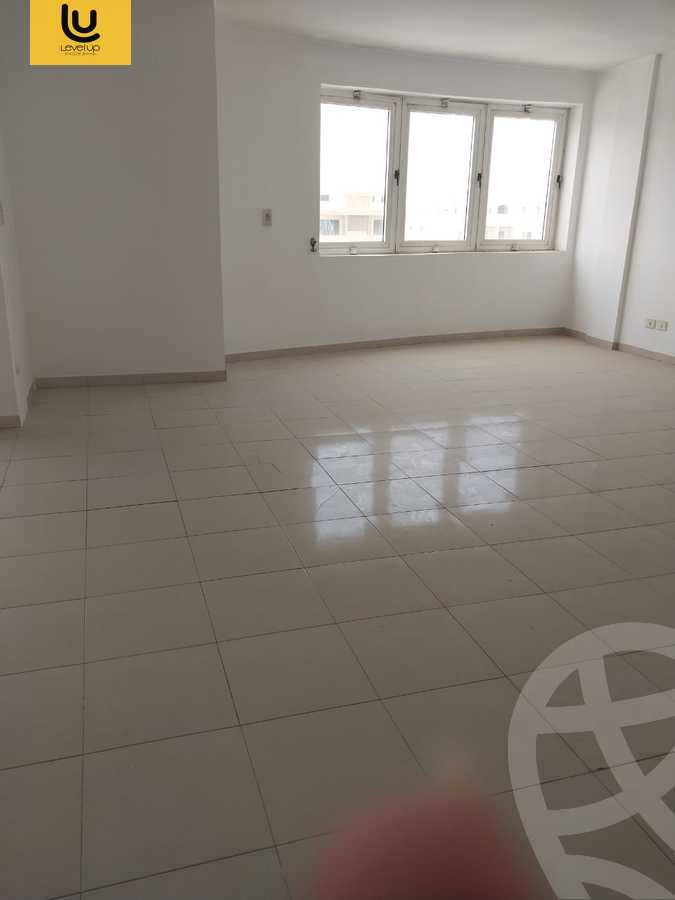 https://aqarmap.com.eg/ar/listing/5420278-for-sale-cairo-new-cairo-lrhb-city-phase-4-mostafa-kamel-st