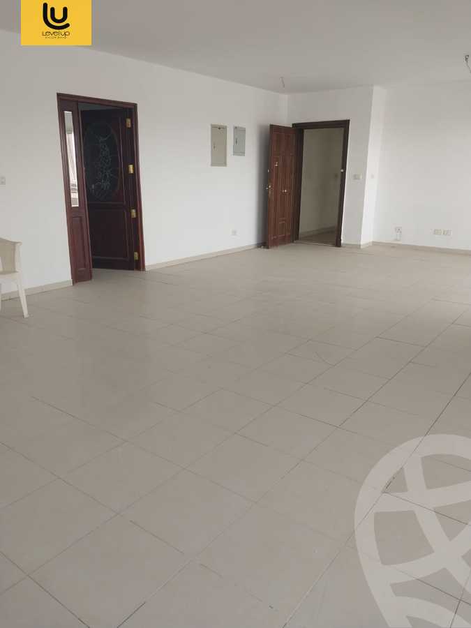 https://aqarmap.com.eg/ar/listing/5420278-for-sale-cairo-new-cairo-lrhb-city-phase-4-mostafa-kamel-st