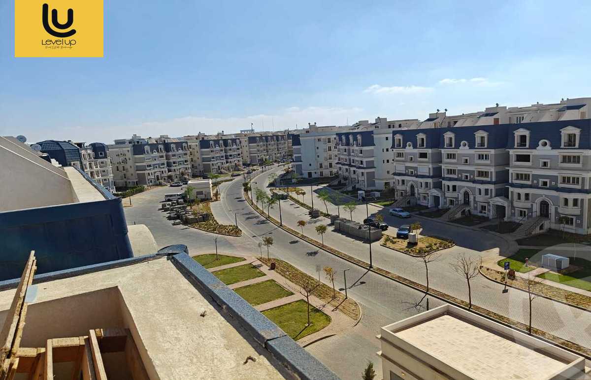 https://aqarmap.com.eg/en/listing/5435353-for-sale-cairo-new-cairo-compounds-mountain-view-hyde-park