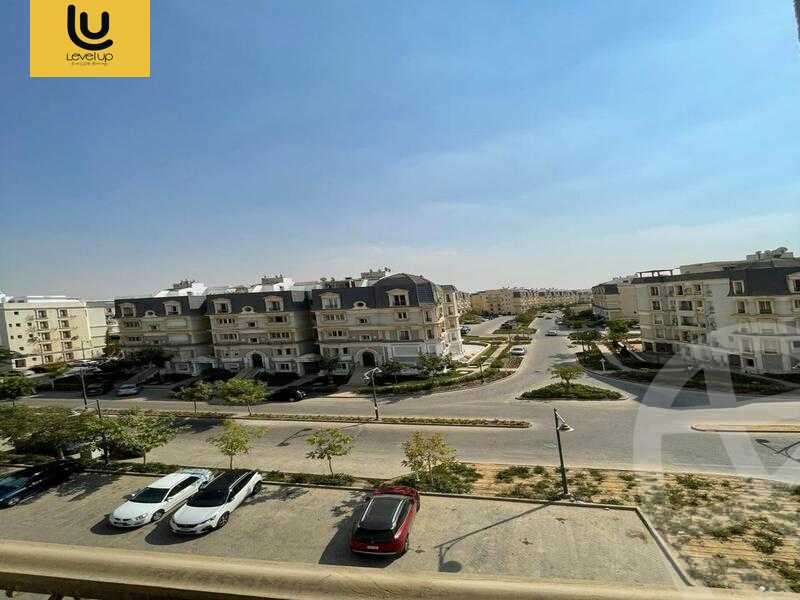 https://aqarmap.com.eg/ar/listing/5435481-for-sale-cairo-new-cairo-compounds-mountain-view-hyde-park