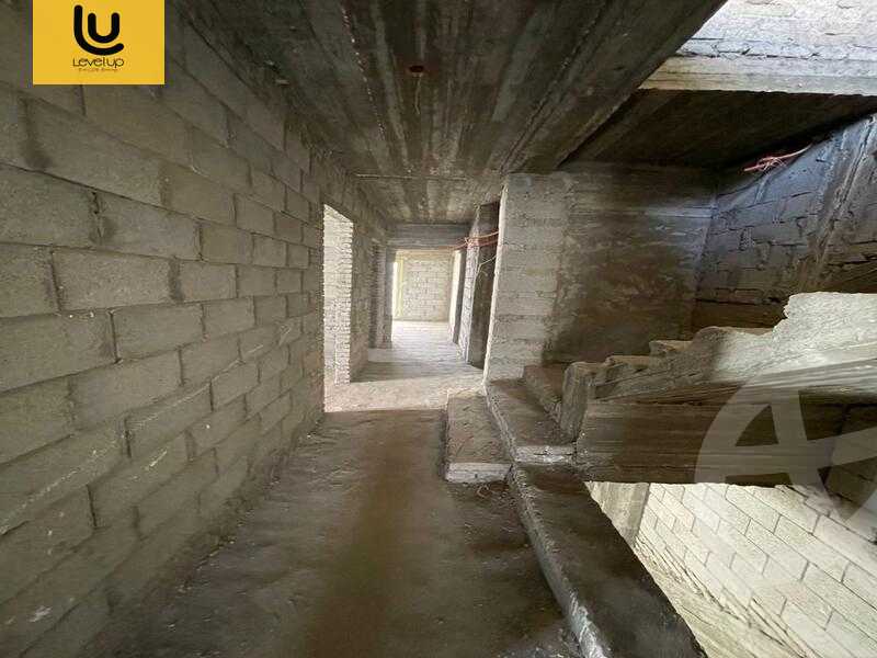 https://aqarmap.com.eg/ar/listing/5435481-for-sale-cairo-new-cairo-compounds-mountain-view-hyde-park