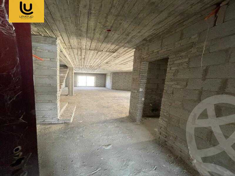 https://aqarmap.com.eg/ar/listing/5435481-for-sale-cairo-new-cairo-compounds-mountain-view-hyde-park