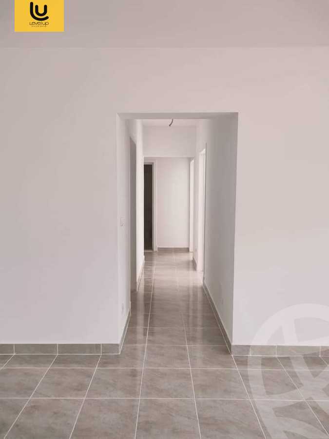 https://aqarmap.com.eg/ar/listing/5455103-for-sale-cairo-new-cairo-lrhb-city-phase-5-talaat-mostafa-st