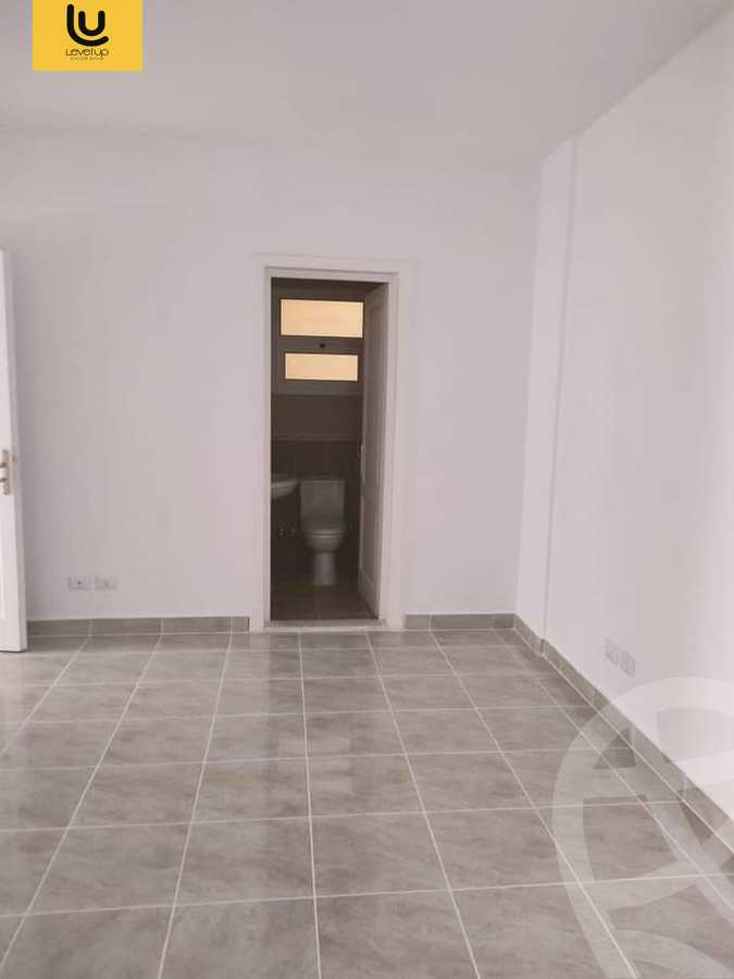 https://aqarmap.com.eg/ar/listing/5455103-for-sale-cairo-new-cairo-lrhb-city-phase-5-talaat-mostafa-st