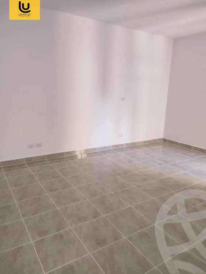 https://aqarmap.com.eg/ar/listing/5455103-for-sale-cairo-new-cairo-lrhb-city-phase-5-talaat-mostafa-st