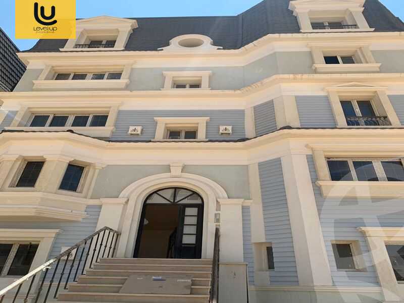https://aqarmap.com.eg/ar/listing/5462316-for-sale-cairo-new-cairo-compounds-mountain-view-hyde-park
