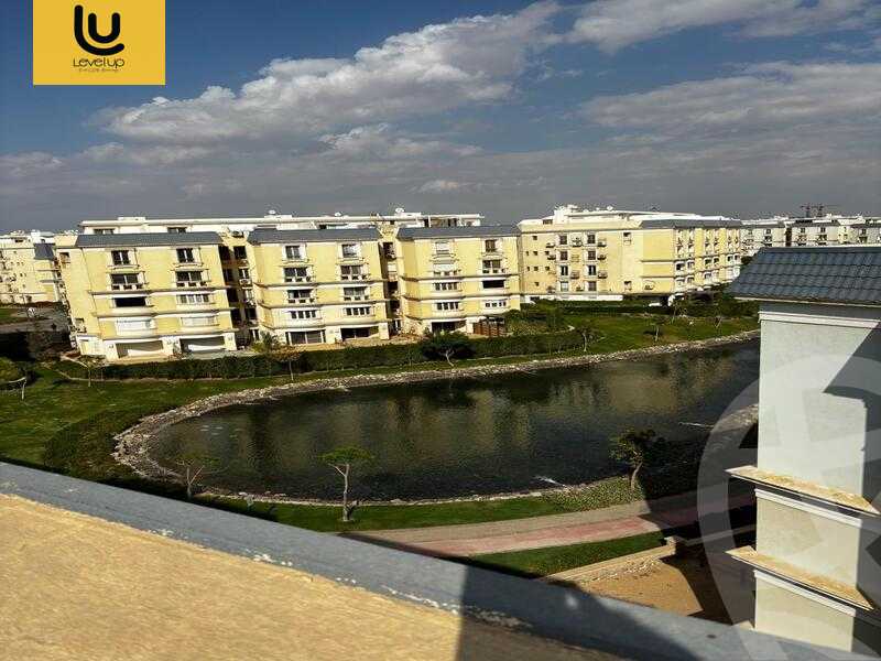 https://aqarmap.com.eg/ar/listing/5462316-for-sale-cairo-new-cairo-compounds-mountain-view-hyde-park