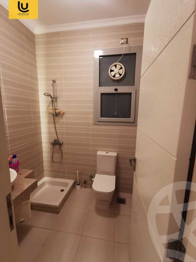 https://aqarmap.com.eg/ar/listing/5462399-for-sale-cairo-new-cairo-compounds-kmbwnd-fyldj-jyt-blm-hylz