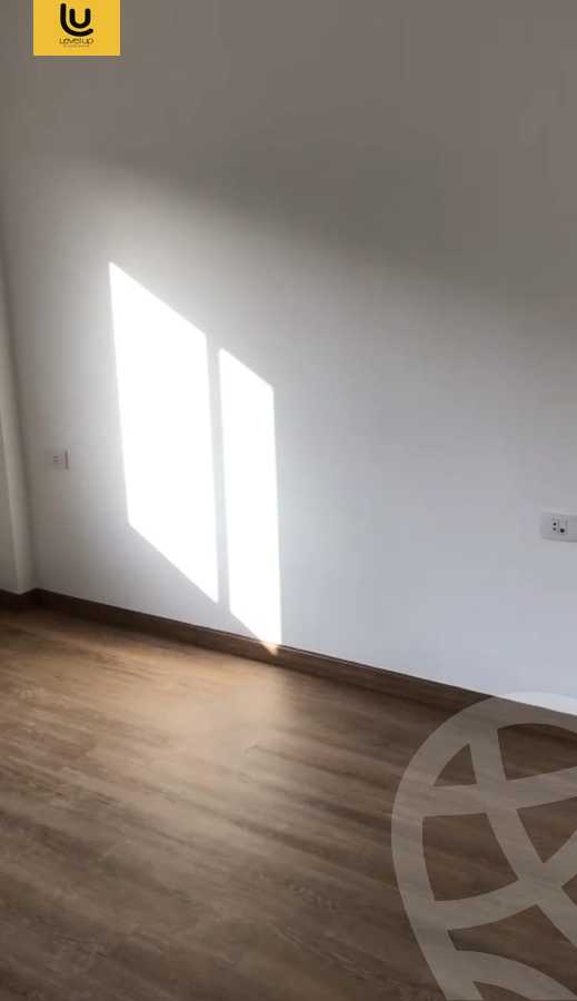 https://aqarmap.com.eg/ar/listing/5462466-for-sale-cairo-new-cairo-compounds-fifth-square