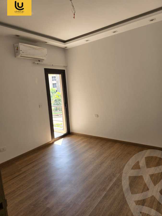 https://aqarmap.com.eg/ar/listing/5465836-for-sale-cairo-new-cairo-compounds-fifth-square
