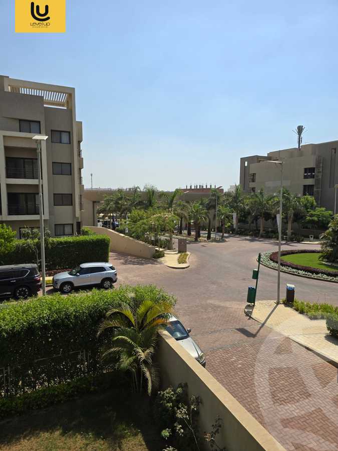 https://aqarmap.com.eg/ar/listing/5465836-for-sale-cairo-new-cairo-compounds-fifth-square