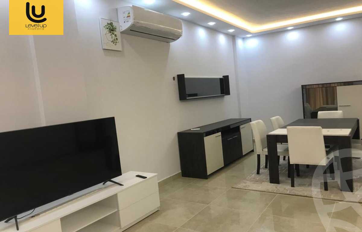 https://aqarmap.com.eg/ar/listing/5465875-for-sale-cairo-new-cairo-compounds-fifth-square
