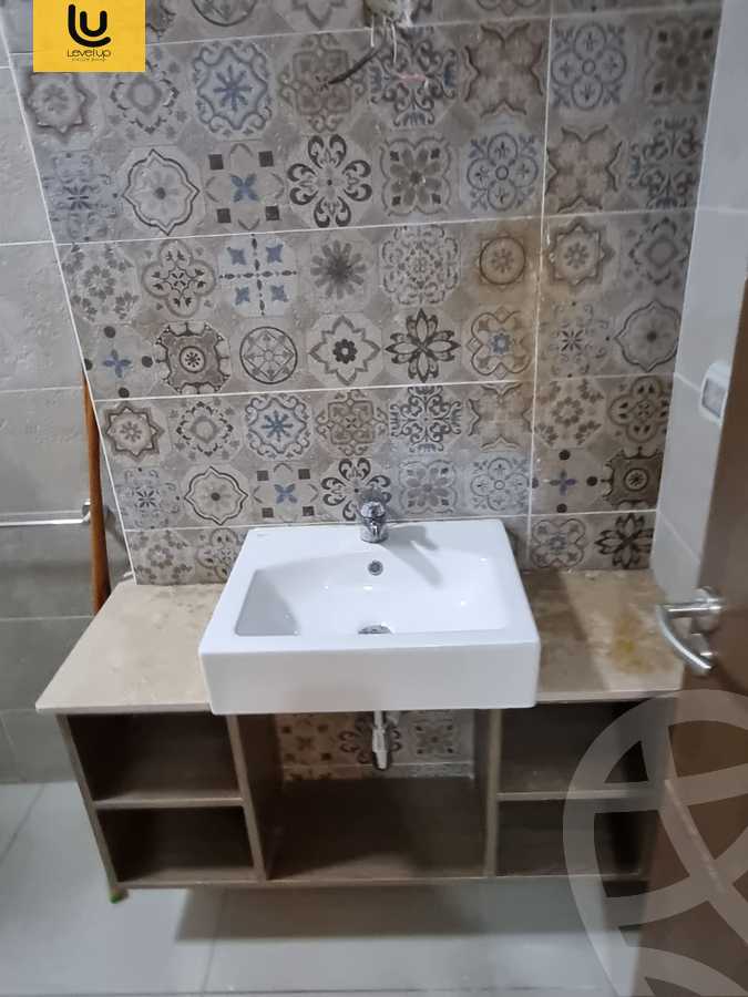 https://aqarmap.com.eg/ar/listing/5465899-for-sale-cairo-new-cairo-compounds-fifth-square