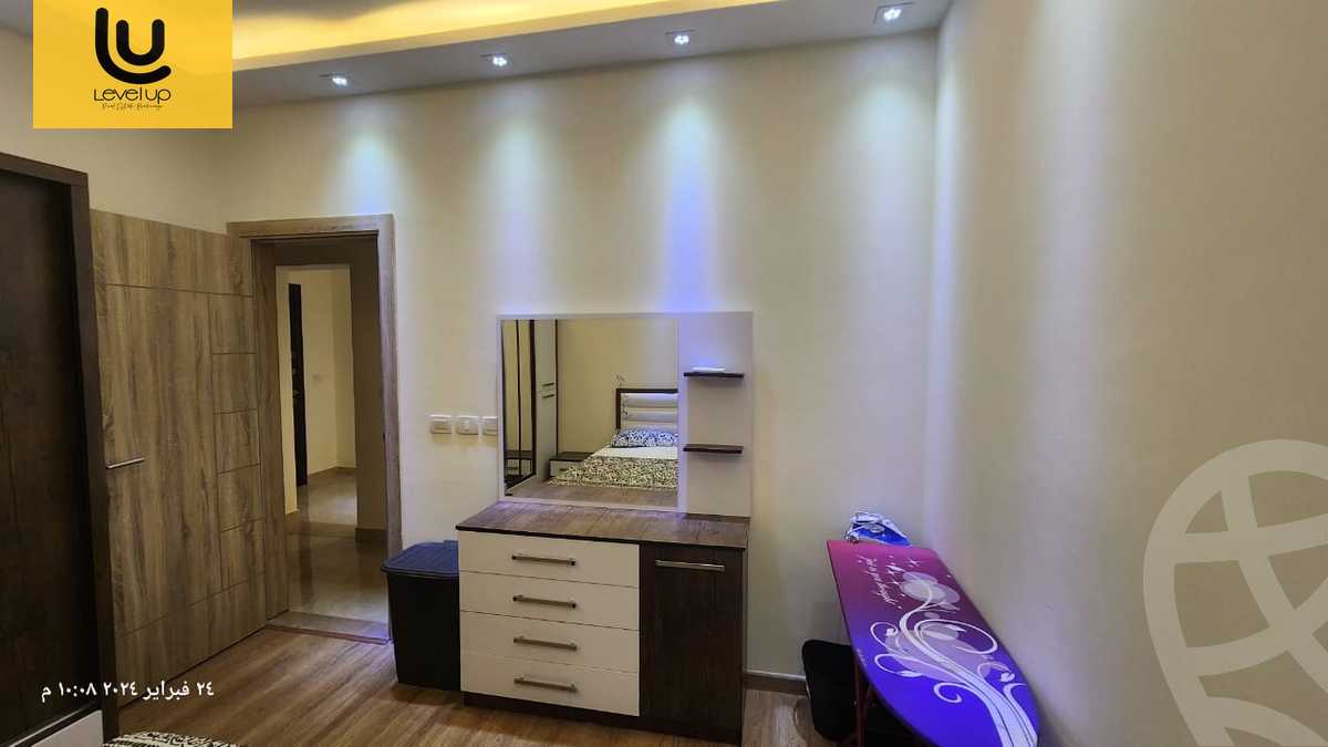 https://aqarmap.com.eg/ar/listing/5465913-for-sale-cairo-new-cairo-compounds-fifth-square