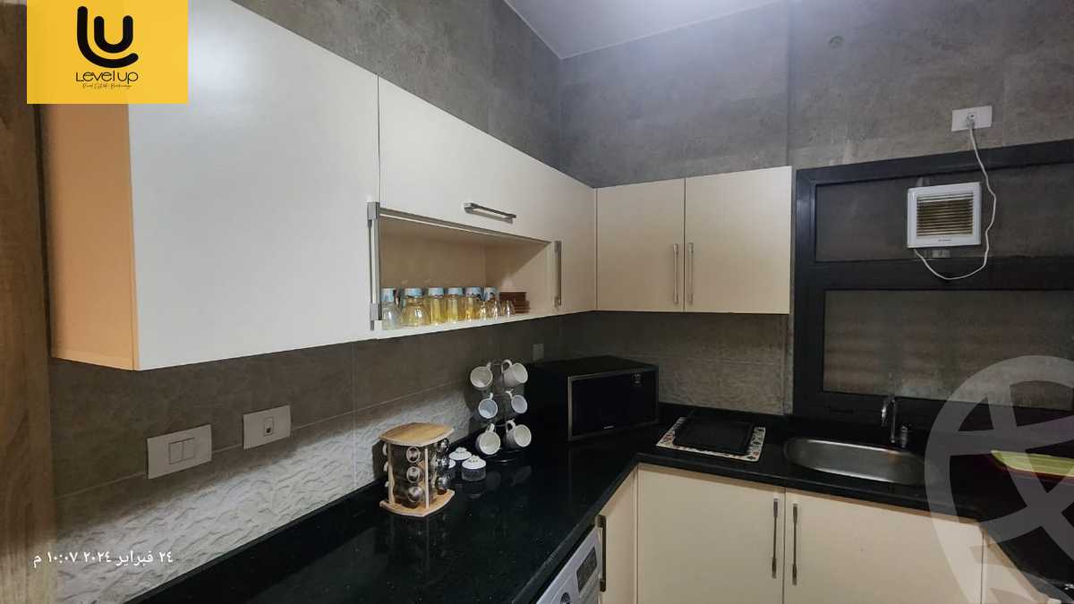 https://aqarmap.com.eg/ar/listing/5465913-for-sale-cairo-new-cairo-compounds-fifth-square