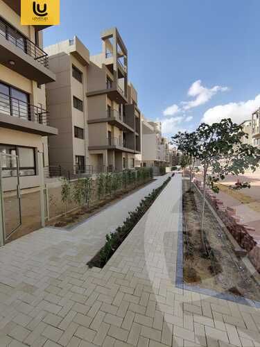 https://aqarmap.com.eg/en/listing/5466078-for-sale-cairo-new-cairo-compounds-fifth-square