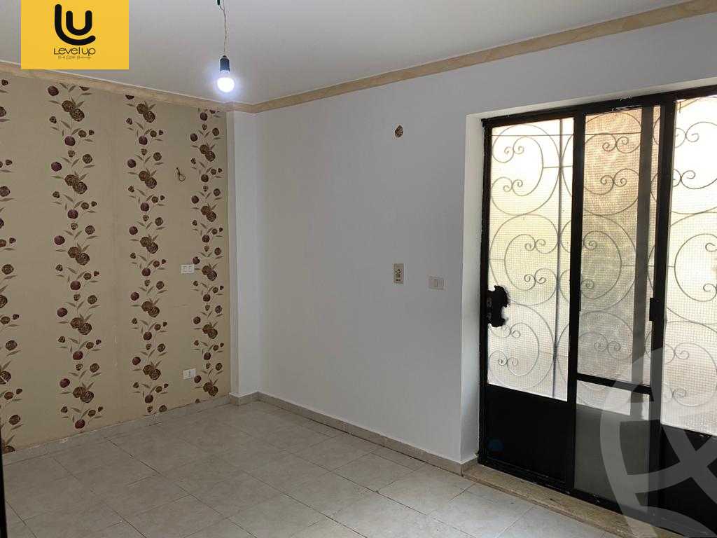 https://aqarmap.com.eg/en/listing/5509095-for-sale-cairo-new-cairo-lrhb-city-phase-4-mostafa-el-nahaas-st