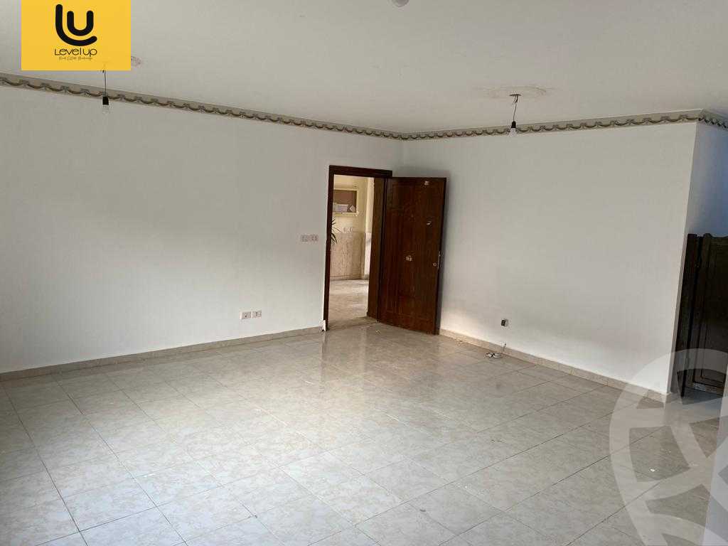 https://aqarmap.com.eg/en/listing/5509095-for-sale-cairo-new-cairo-lrhb-city-phase-4-mostafa-el-nahaas-st