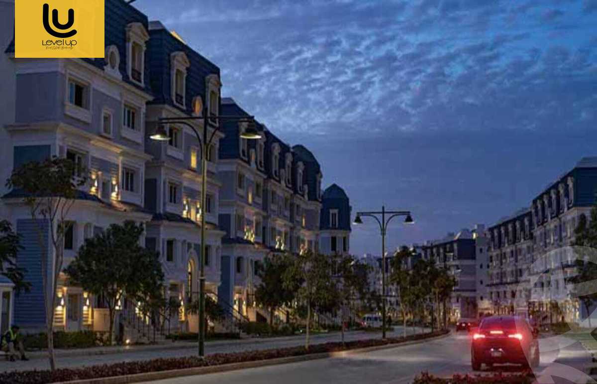 https://aqarmap.com.eg/ar/listing/5528501-for-sale-cairo-new-cairo-compounds-mountain-view-hyde-park