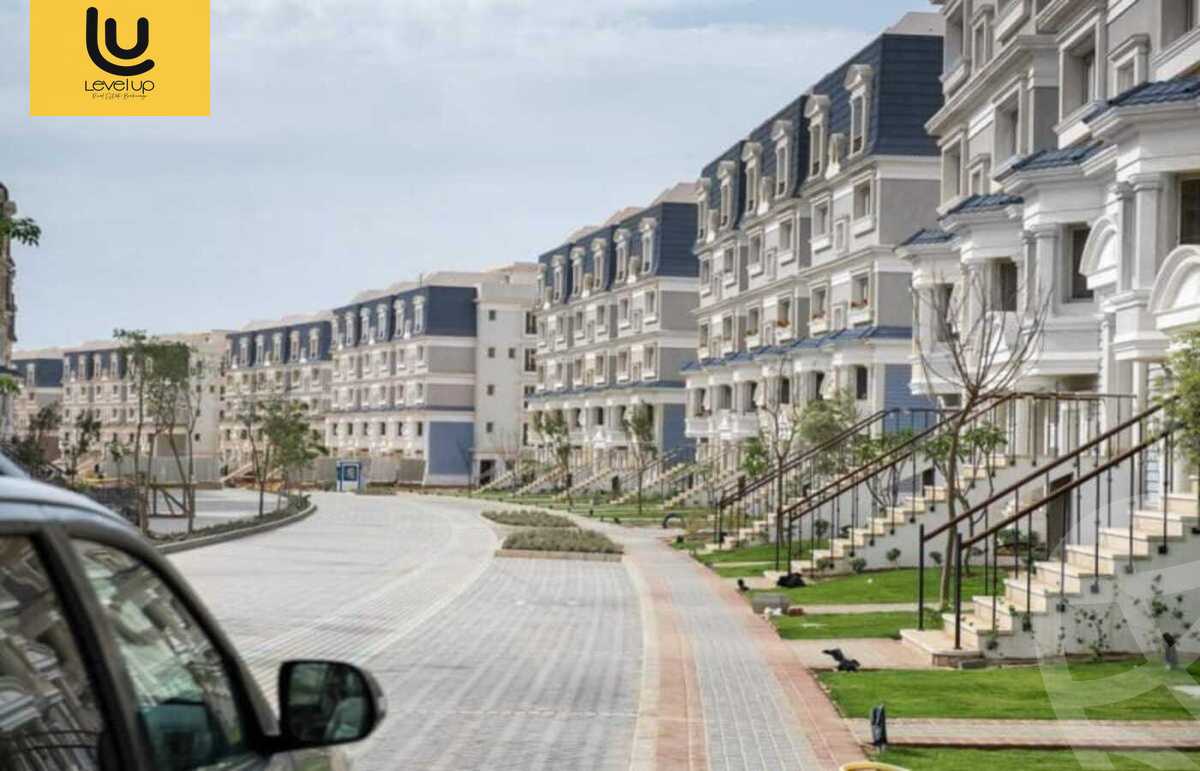 https://aqarmap.com.eg/ar/listing/5528501-for-sale-cairo-new-cairo-compounds-mountain-view-hyde-park
