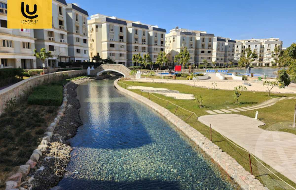 https://aqarmap.com.eg/ar/listing/5528501-for-sale-cairo-new-cairo-compounds-mountain-view-hyde-park