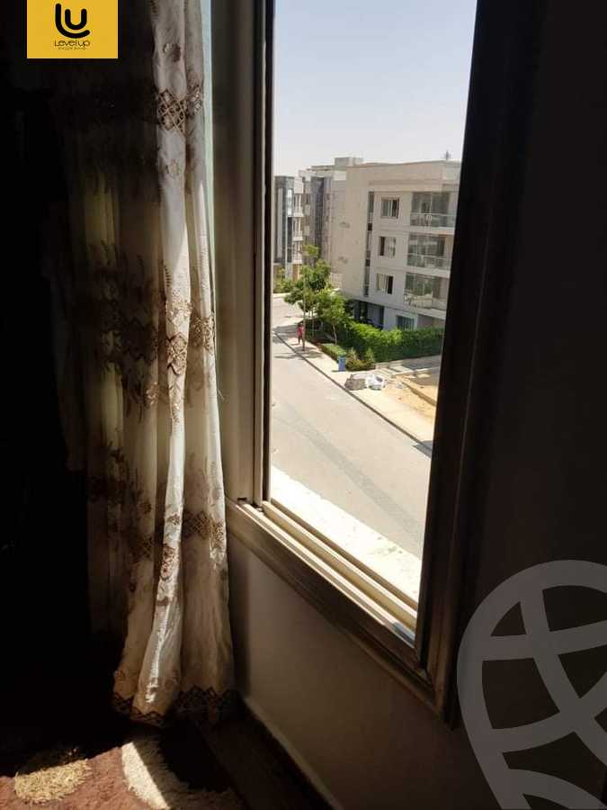 https://aqarmap.com.eg/en/listing/5575414-for-sale-cairo-new-cairo-compounds-galleria-moon-valley