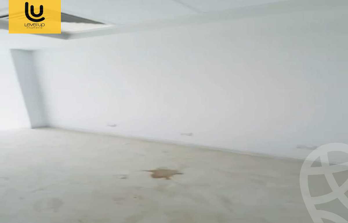 https://aqarmap.com.eg/ar/listing/5575737-for-sale-cairo-new-cairo-compounds-bznys-bls-ktlyst-llttwyr